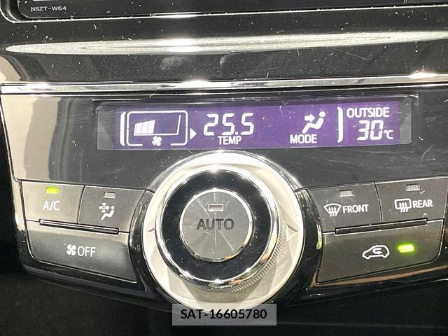 Toyota PRIUS ALPHA 2015-10 8815594-6