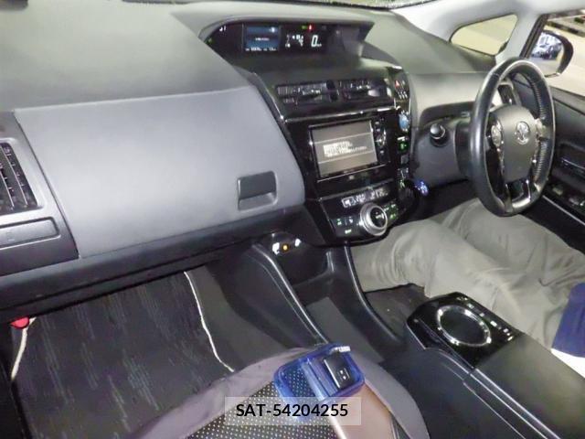 Toyota PRIUS ALPHA 2017-01 8816207-2