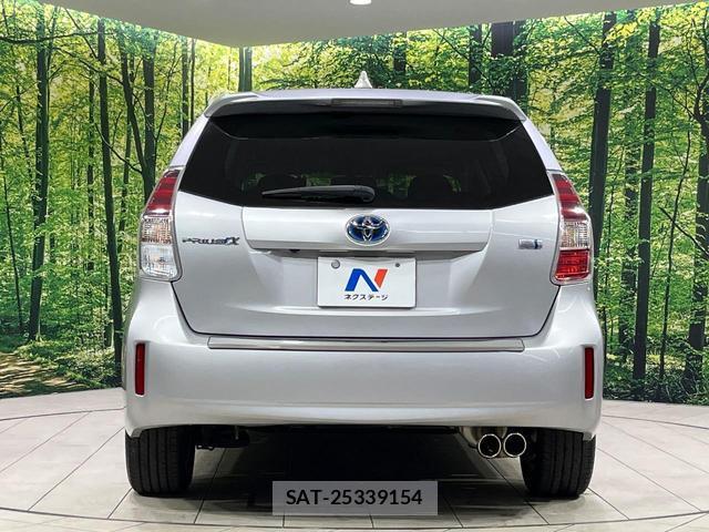 Toyota PRIUS ALPHA 2015-01 8817829-14