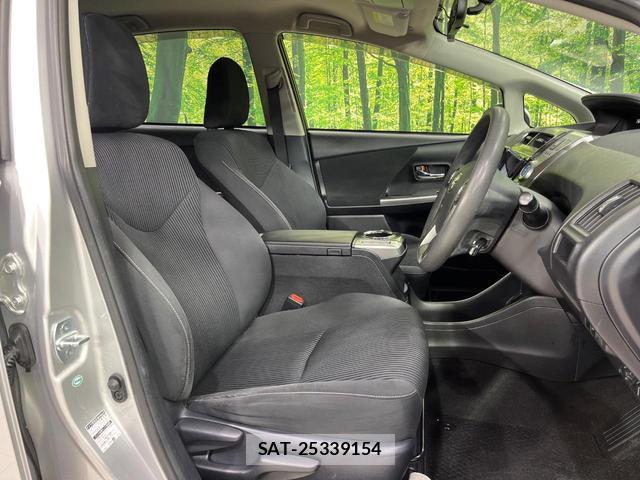 Toyota PRIUS ALPHA 2015-01 8817829-8