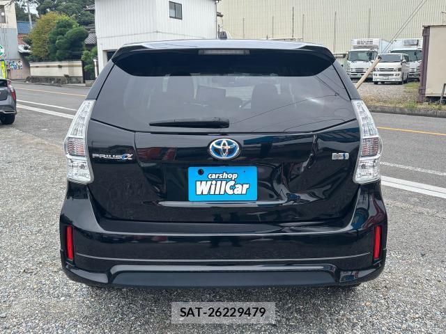 Toyota PRIUS ALPHA 2011-09 8817892-12