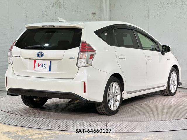 Toyota PRIUS ALPHA 2015-02 8817998-17