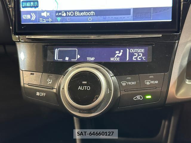 Toyota PRIUS ALPHA 2015-02 8817998-5