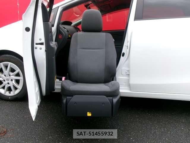 Toyota PRIUS ALPHA 2014-03 8818004-9