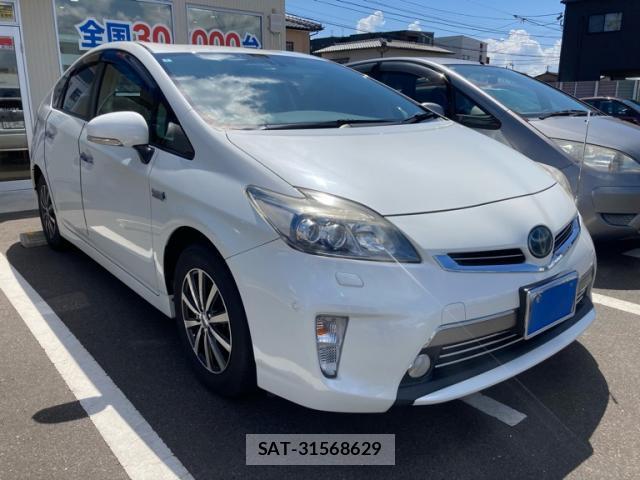 Toyota PRIUS PHV 2012-02 8812393-1