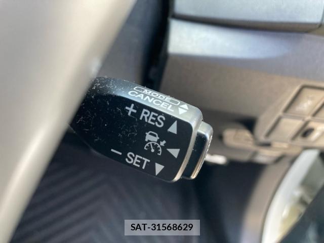 Toyota PRIUS PHV 2012-02 8812393-10