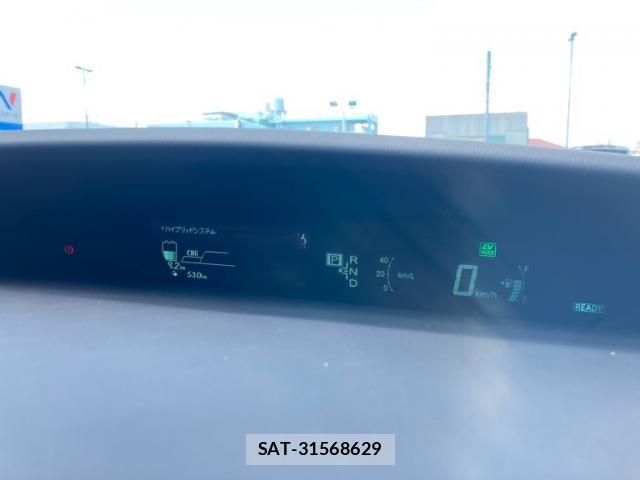 Toyota PRIUS PHV 2012-02 8812393-15