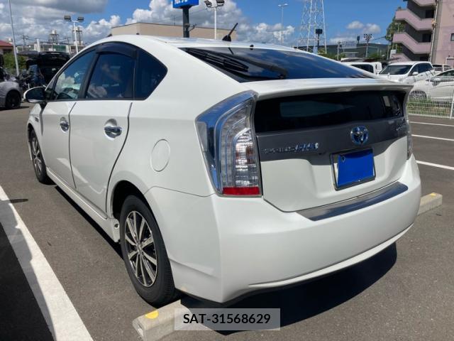 Toyota PRIUS PHV 2012-02 8812393-2