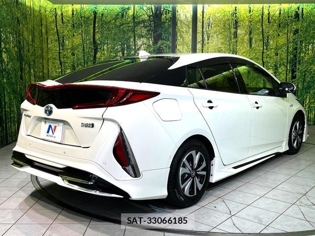 Toyota PRIUS PHV 2019-02 8812861-16