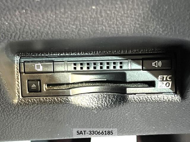 Toyota PRIUS PHV 2019-02 8812861-6