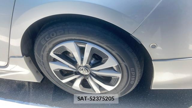 Toyota PRIUS PHV 2017-02 8813293-10