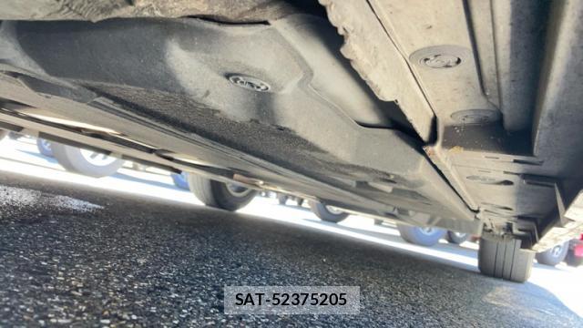 Toyota PRIUS PHV 2017-02 8813293-15
