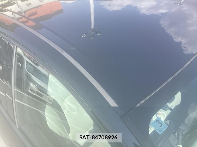Toyota PRIUS PHV 2017-02 8813388-2