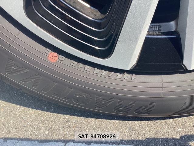 Toyota PRIUS PHV 2017-02 8813388-4