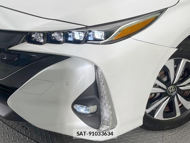 Toyota PRIUS PHV 2022-02 8813987-11