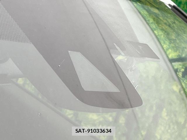 Toyota PRIUS PHV 2022-02 8813987-4