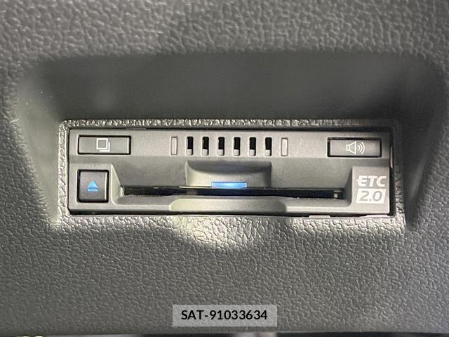 Toyota PRIUS PHV 2022-02 8813987-6