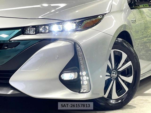 Toyota PRIUS PHV 2017-05 8814289-11