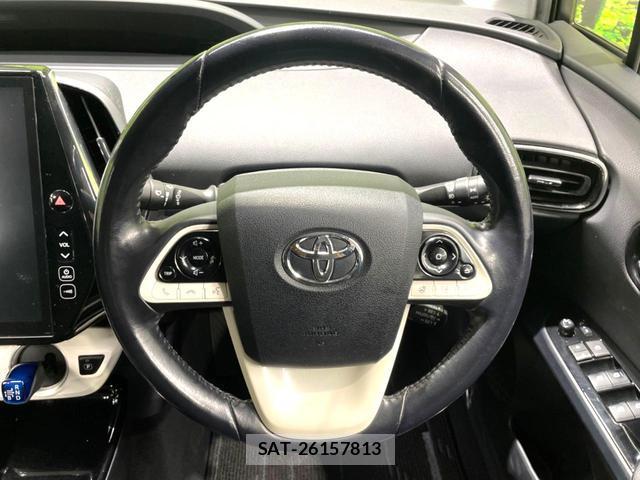 Toyota PRIUS PHV 2017-05 8814289-18