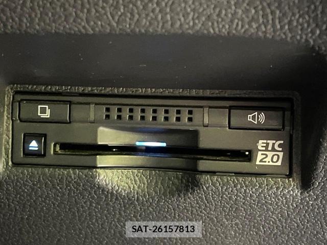 Toyota PRIUS PHV 2017-05 8814289-7
