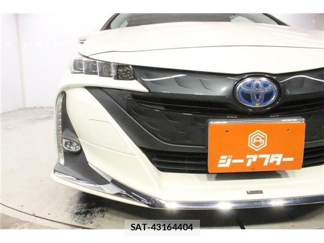 Toyota PRIUS PHV 2017-05 8814333-10