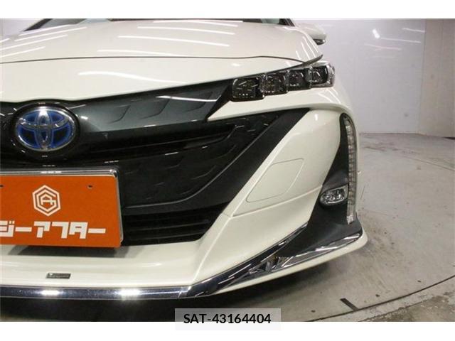 Toyota PRIUS PHV 2017-05 8814333-13