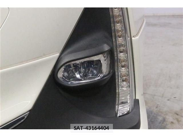 Toyota PRIUS PHV 2017-05 8814333-15