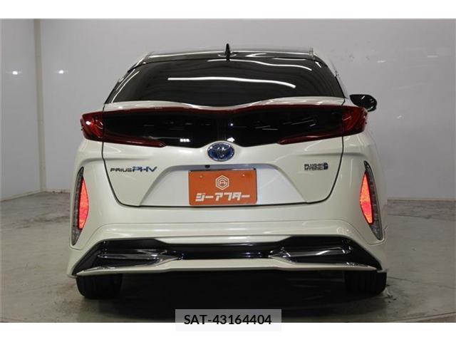 Toyota PRIUS PHV 2017-05 8814333-5