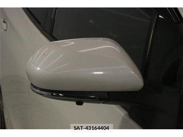 Toyota PRIUS PHV 2017-05 8814333-9