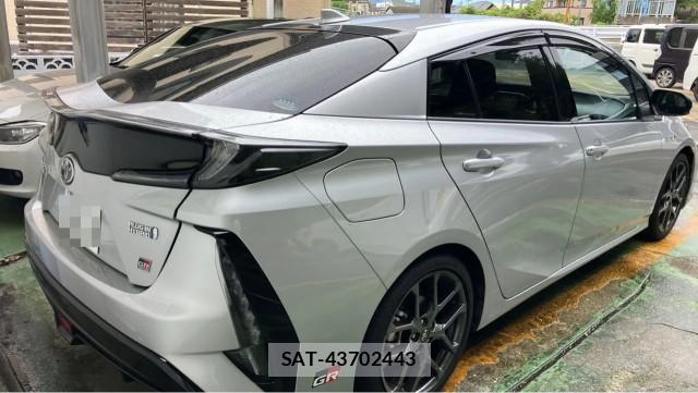 Toyota PRIUS PHV 2019-02 8815563-12