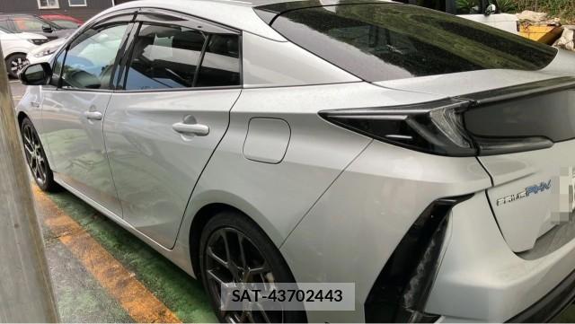 Toyota PRIUS PHV 2019-02 8815563-13