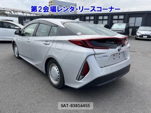 Toyota PRIUS PHV 2021-06 8815636-1
