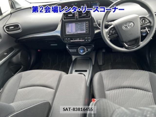 Toyota PRIUS PHV 2021-06 8815636-2
