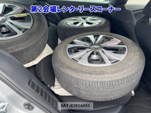 Toyota PRIUS PHV 2021-06 8815636-4