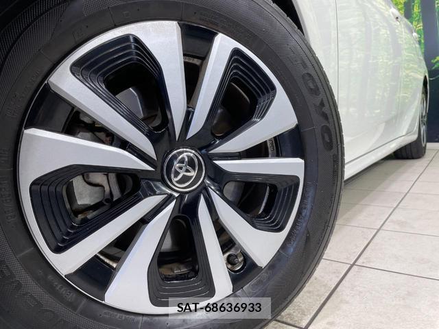 Toyota PRIUS PHV 2019-09 8815893-12