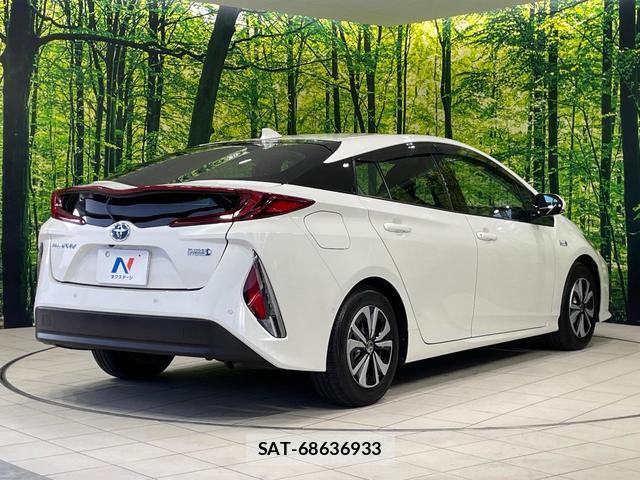 Toyota PRIUS PHV 2019-09 8815893-16