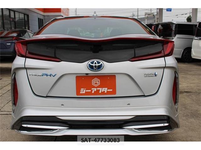 Toyota PRIUS PHV 2022-07 8816955-11