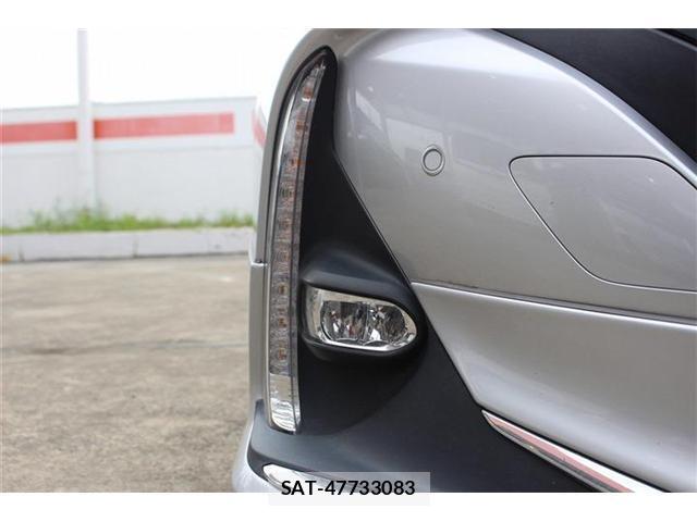 Toyota PRIUS PHV 2022-07 8816955-17