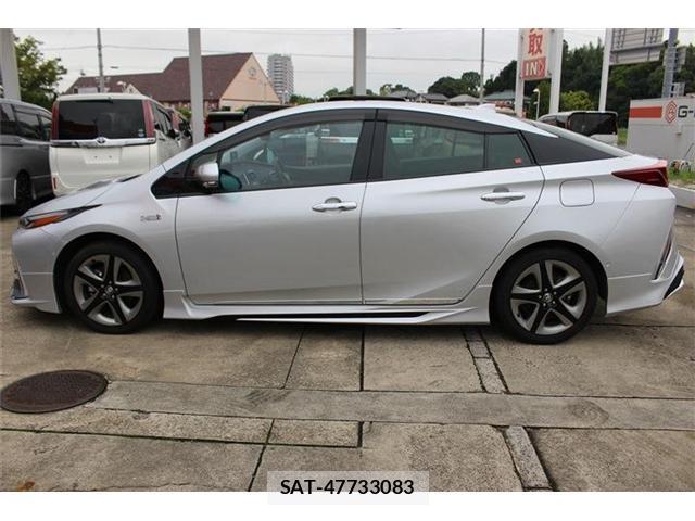 Toyota PRIUS PHV 2022-07 8816955-9