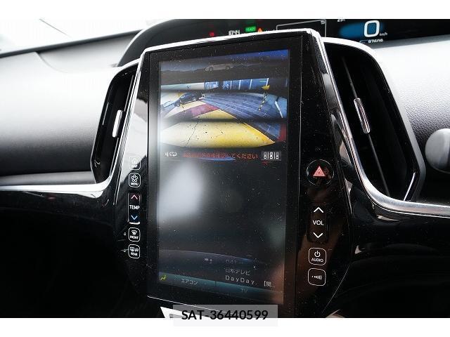 Toyota PRIUS PHV 2017-04 8817287-14