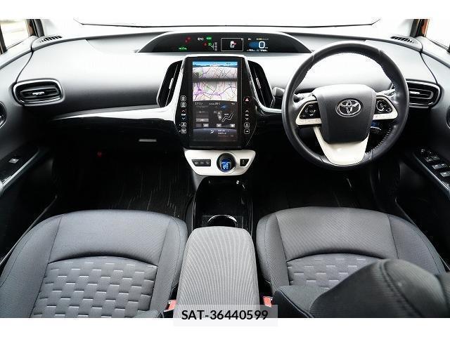 Toyota PRIUS PHV 2017-04 8817287-3