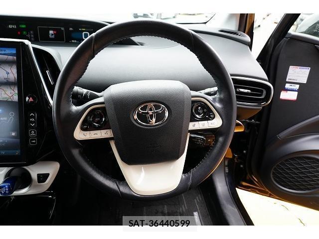 Toyota PRIUS PHV 2017-04 8817287-4