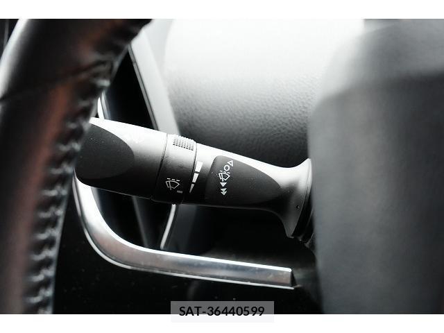 Toyota PRIUS PHV 2017-04 8817287-9