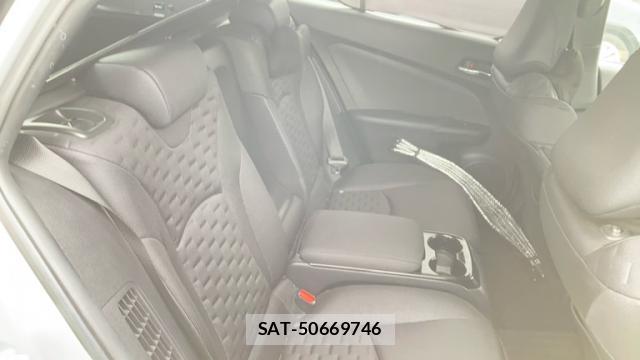 Toyota PRIUS PHV 2017-02 8817459-11