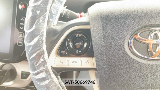 Toyota PRIUS PHV 2017-02 8817459-19