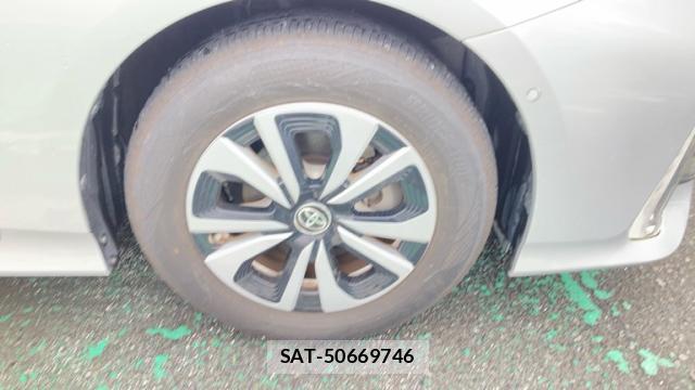 Toyota PRIUS PHV 2017-02 8817459-8