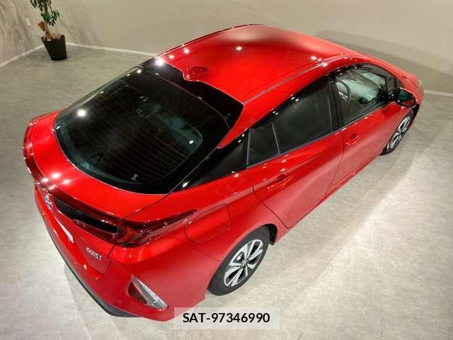 Toyota PRIUS PHV 2021-08 8817537-13
