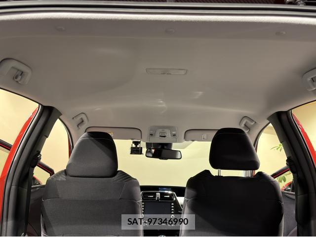 Toyota PRIUS PHV 2021-08 8817537-16