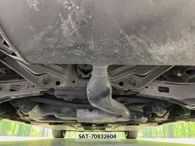 Toyota PRIUS 2016-03 8812124-18