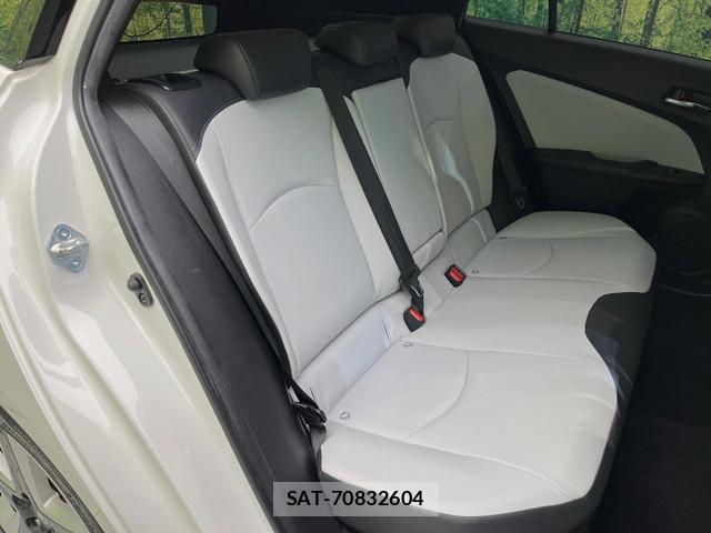 Toyota PRIUS 2016-03 8812124-8